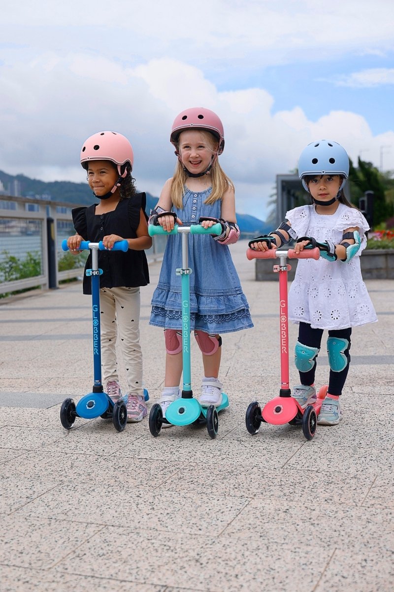 04 443 3 Wheel Glowing Scooter 