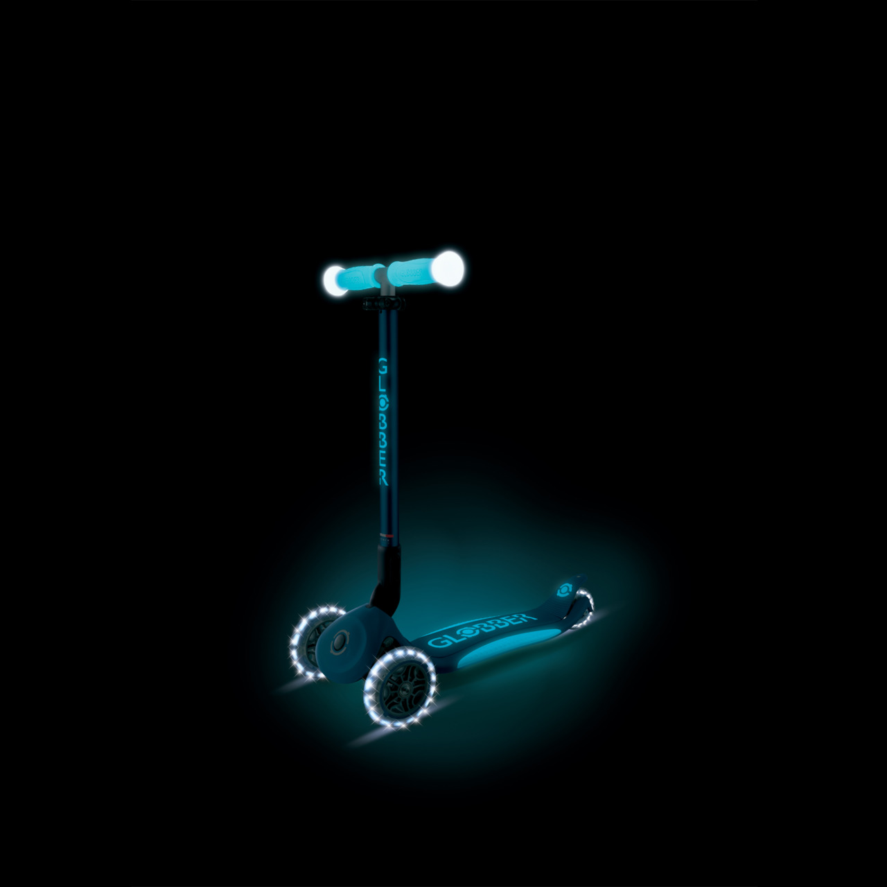 05 839 100 Adjustable Kids Glow In The Dark Scooter