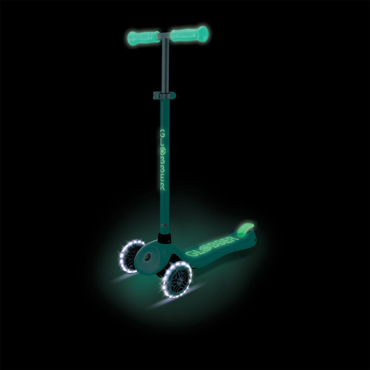 08 443 206 Adjustable Glow In The Dark Scooter