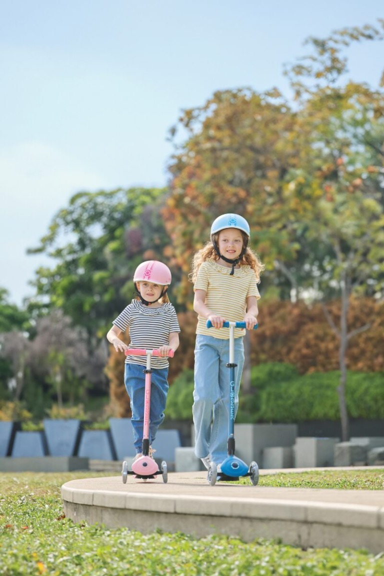 439 Xxx 2 3 Wheel Scooter With Lights 768x1152