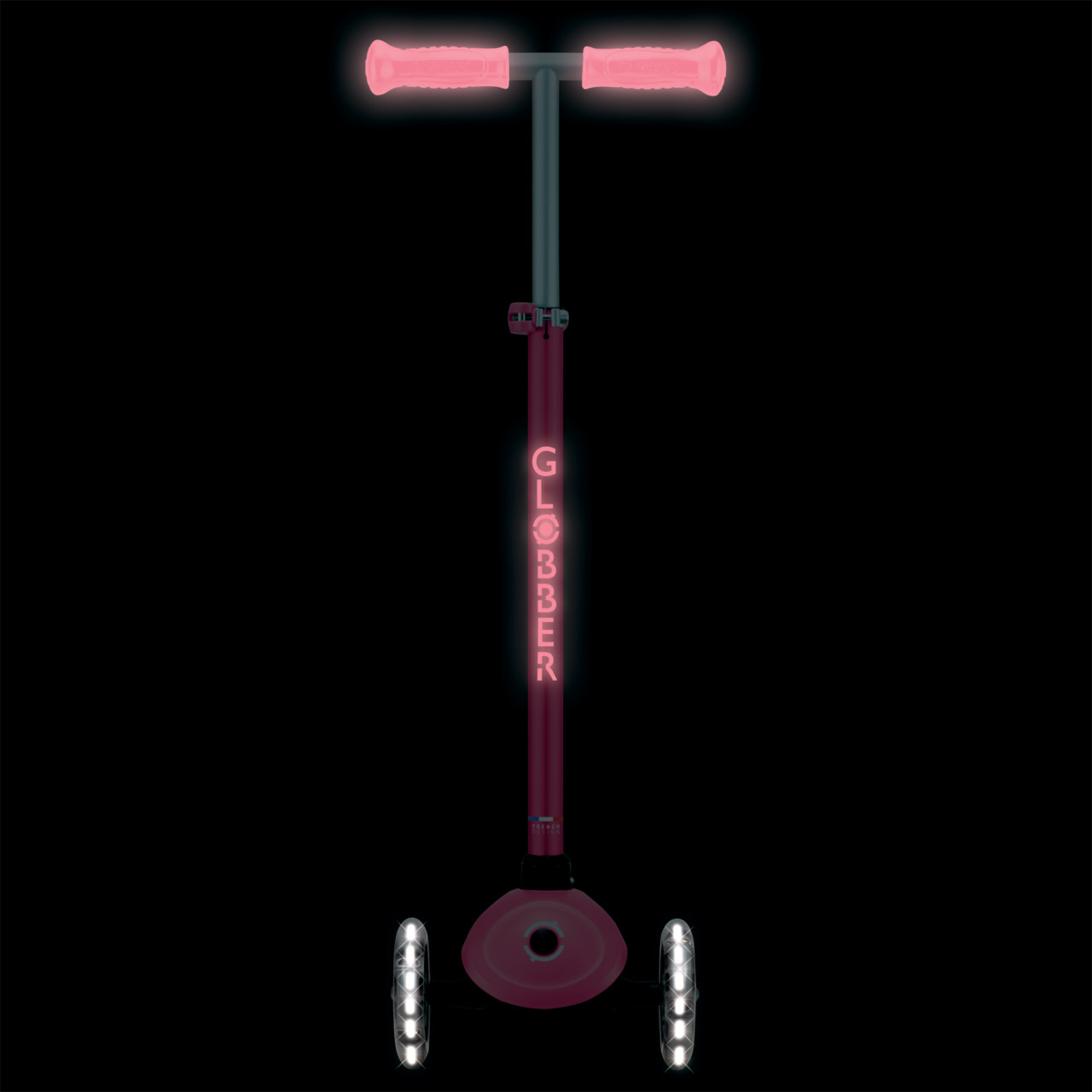 04_443-110_glow-in-the-dark-scooter-with-steering-lock